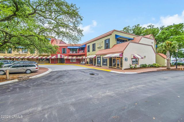 28 W Beach Lagoon Road, Hilton Head Island, SC 29928