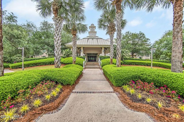 28 W Beach Lagoon Road, Hilton Head Island, SC 29928