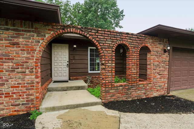 254 Summit Ridge Drive, Greenwood, IN 46142