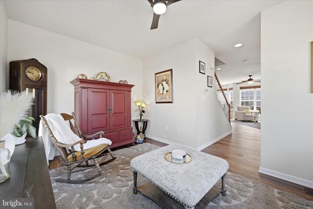 100 BOWLING GREEN CIR, Stephens City, VA 22655