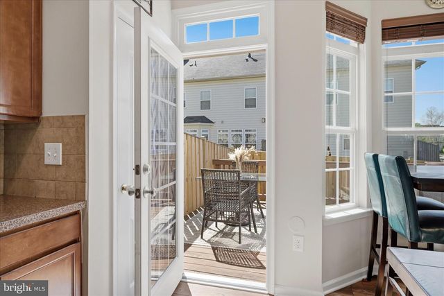 100 BOWLING GREEN CIR, Stephens City, VA 22655
