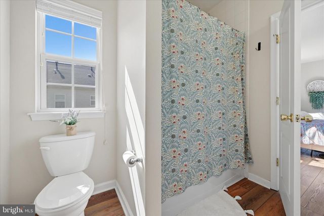 100 BOWLING GREEN CIR, Stephens City, VA 22655