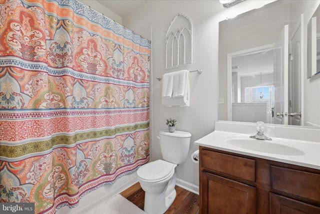 100 BOWLING GREEN CIR, Stephens City, VA 22655