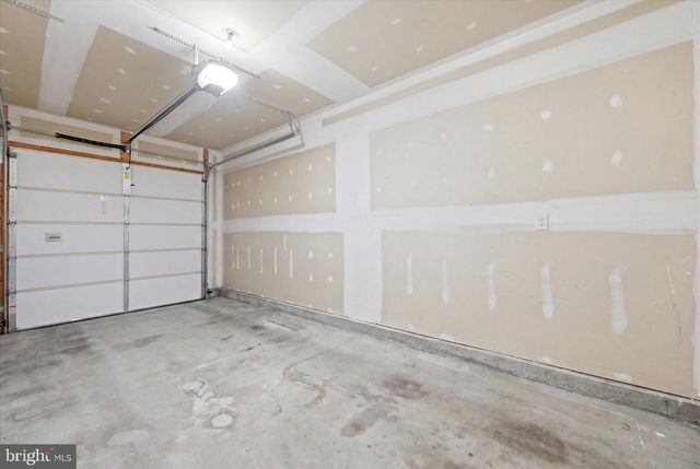 100 BOWLING GREEN CIR, Stephens City, VA 22655