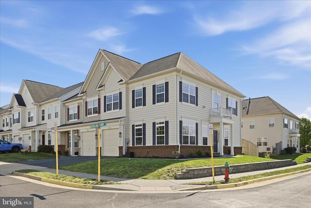 100 BOWLING GREEN CIR, Stephens City, VA 22655