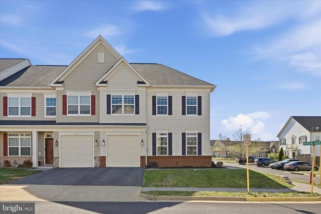 100 BOWLING GREEN CIR, Stephens City, VA 22655