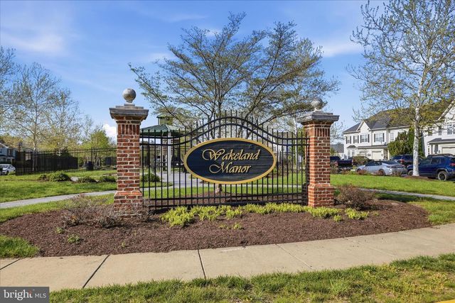 100 BOWLING GREEN CIR, Stephens City, VA 22655
