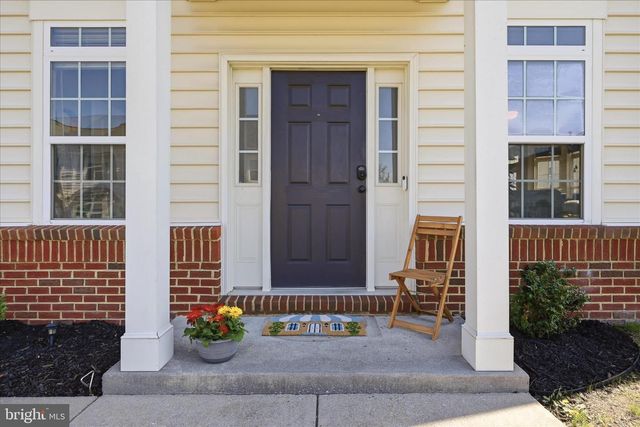 100 BOWLING GREEN CIR, Stephens City, VA 22655