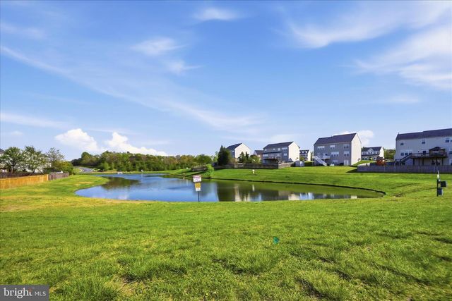100 BOWLING GREEN CIR, Stephens City, VA 22655