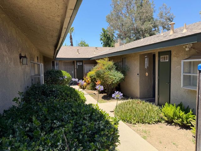 4053 N Feland Avenue, Fresno, CA 93722