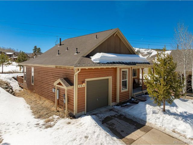 101 Saddle Horn Ct, Granby, CO 80446
