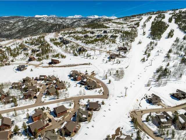 101 Saddle Horn Ct, Granby, CO 80446