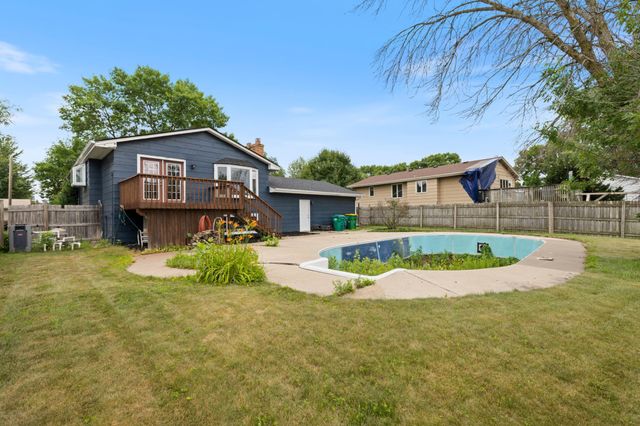 8117 Florida Court N, Brooklyn Park, MN 55445