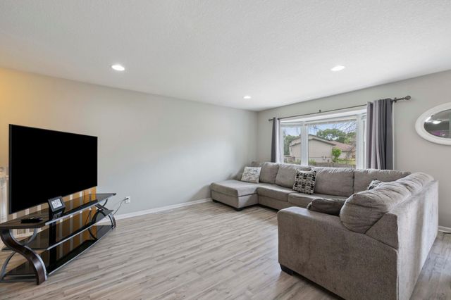 8117 Florida Court N, Brooklyn Park, MN 55445