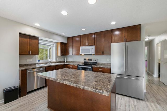 8117 Florida Court N, Brooklyn Park, MN 55445