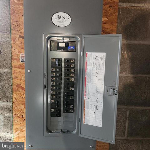 701 PARK AVE, Mount Airy, MD 21771