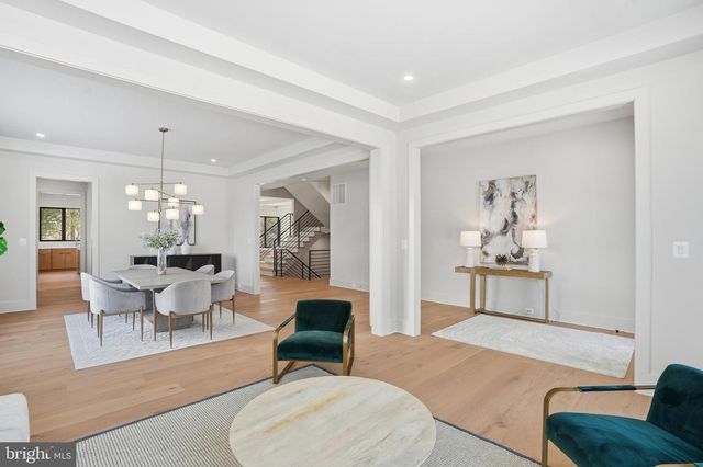 2107 GREENWICH ST, Falls Church, VA 22043