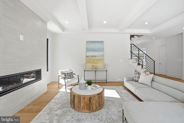 2107 GREENWICH ST, Falls Church, VA 22043