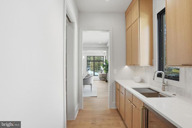 2107 GREENWICH ST, Falls Church, VA 22043