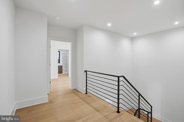 2107 GREENWICH ST, Falls Church, VA 22043