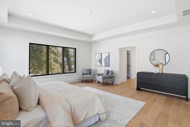 2107 GREENWICH ST, Falls Church, VA 22043