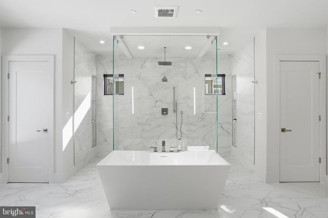 2107 GREENWICH ST, Falls Church, VA 22043