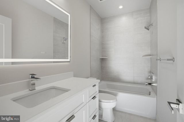 2107 GREENWICH ST, Falls Church, VA 22043