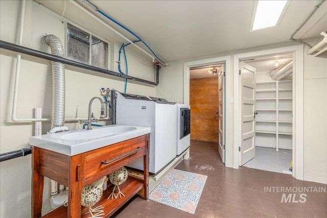 1424 E Warm Springs Ave, Boise, ID 83712