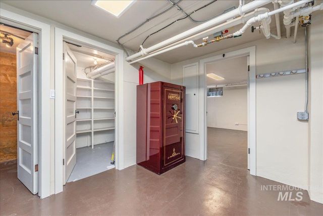 1424 E Warm Springs Ave, Boise, ID 83712