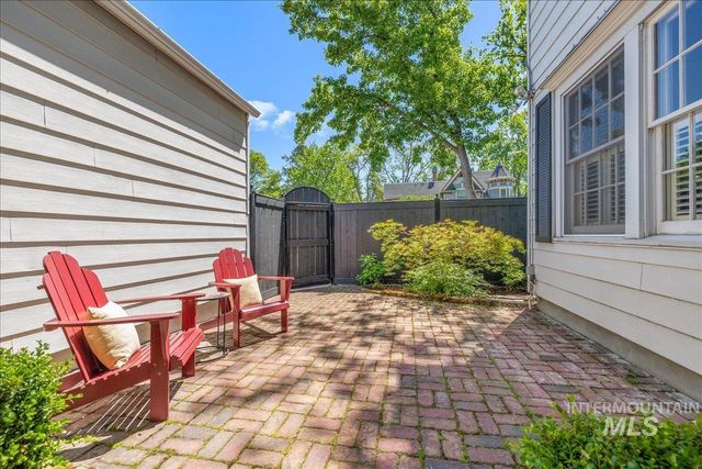 1424 E Warm Springs Ave, Boise, ID 83712