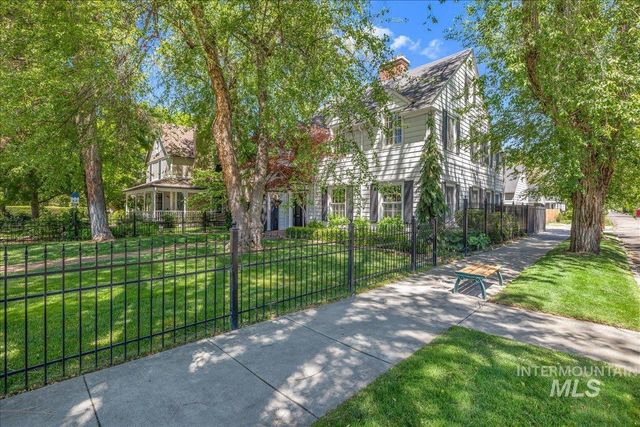1424 E Warm Springs Ave, Boise, ID 83712