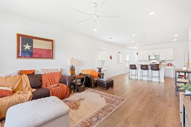 143 Santa Rosa LN, Buda, TX 78610