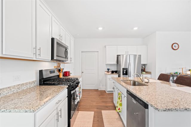 143 Santa Rosa LN, Buda, TX 78610