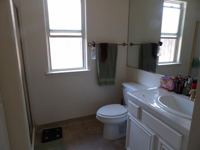 1288 E Loma Linda Avenue, Fresno, CA 93720