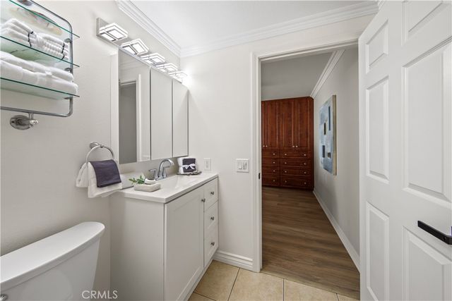 2053 Via Mariposa E. D, Laguna Woods, CA 92673