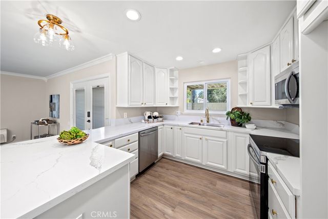 2053 Via Mariposa E. D, Laguna Woods, CA 92673