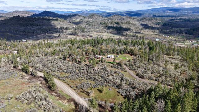 509 Derby Road, Eagle Point, OR 97524