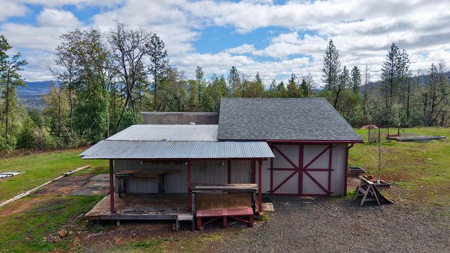 509 Derby Road, Eagle Point, OR 97524