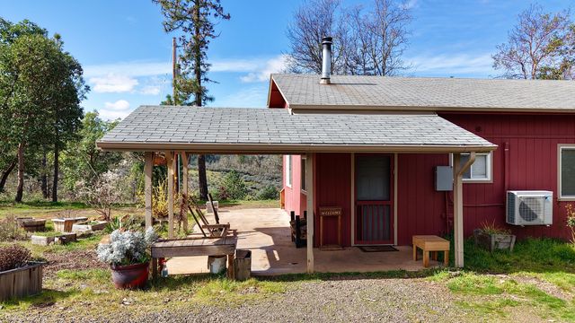 509 Derby Road, Eagle Point, OR 97524