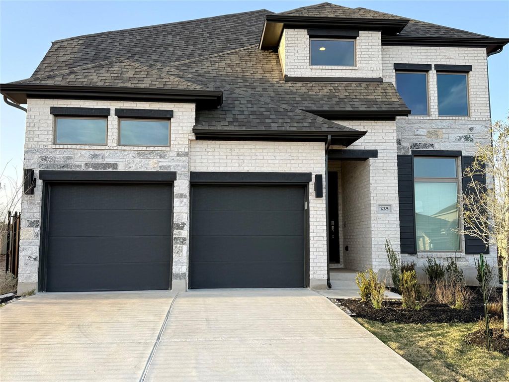 225 Menlo BND, Liberty Hill, TX 78642