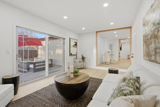 1497 Meadow Glen Way, San Jose, CA 95121