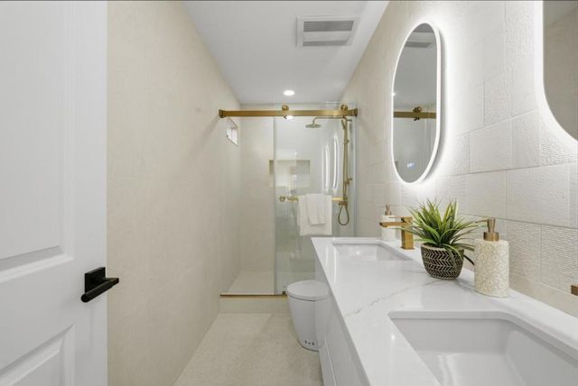 1497 Meadow Glen Way, San Jose, CA 95121