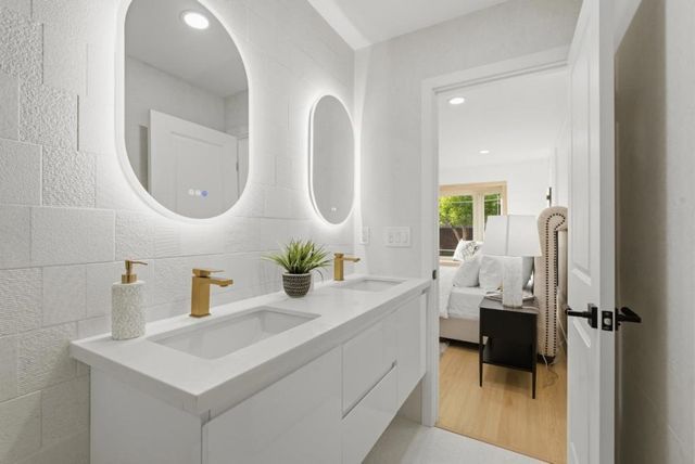 1497 Meadow Glen Way, San Jose, CA 95121