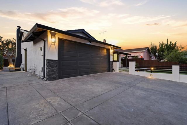 1497 Meadow Glen Way, San Jose, CA 95121