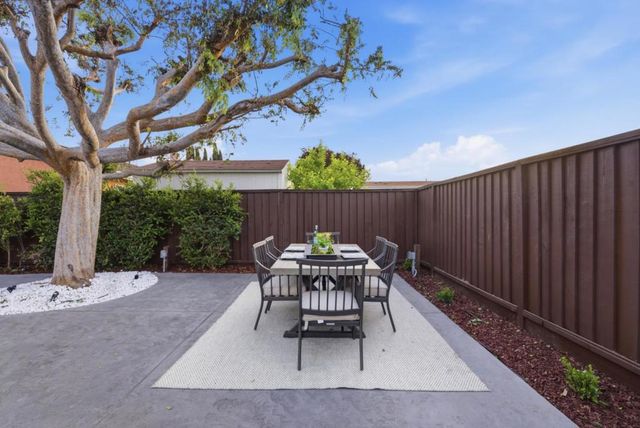 1497 Meadow Glen Way, San Jose, CA 95121