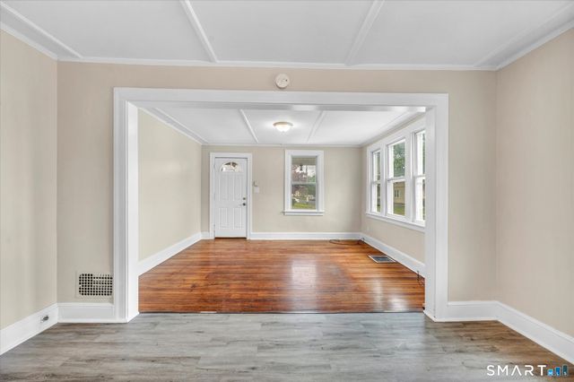 128-130 Sisson Street 2, East Hartford, CT 06118