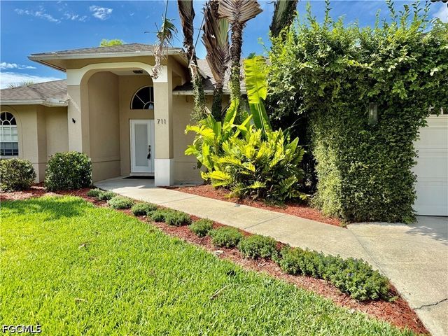 711 Sawyer ST, Lehigh Acres, FL 33974