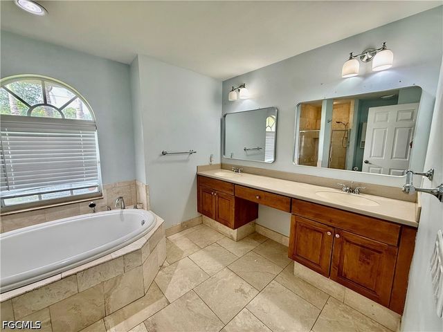 711 Sawyer ST, Lehigh Acres, FL 33974