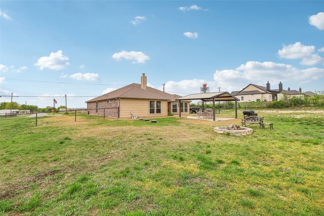 7203 Veal Station Road, Weatherford, TX 76085