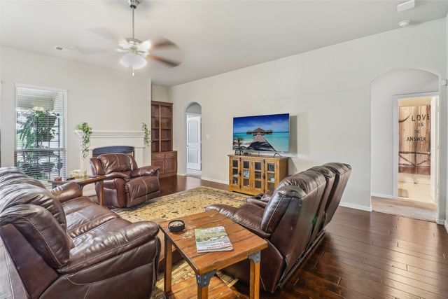 7203 Veal Station Road, Weatherford, TX 76085